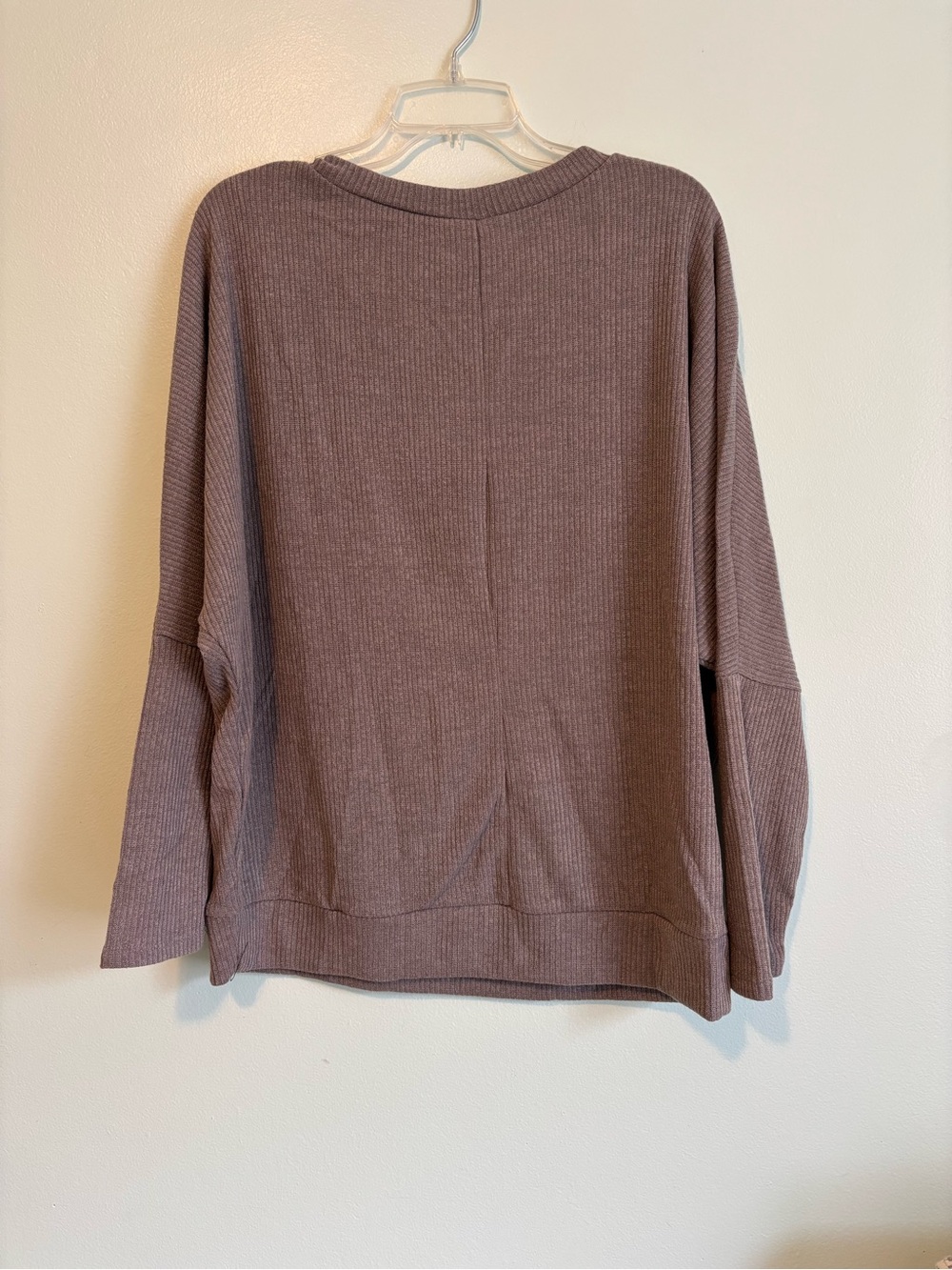 NWT Dear Scarlett Mocha Ribbed V-Neck Sweater Large - Picture 7 of 8